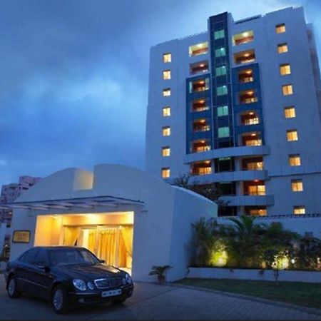 Royal Orchid Golden Suites Pune Exterior photo