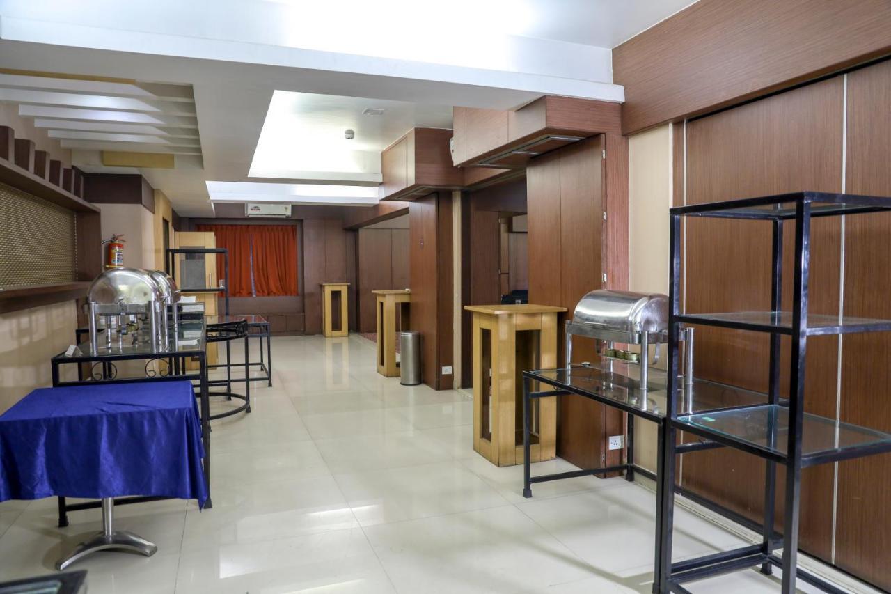 Royal Orchid Golden Suites Pune Exterior photo