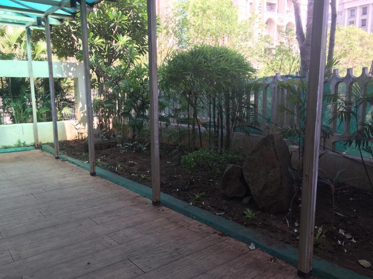 Royal Orchid Golden Suites Pune Exterior photo
