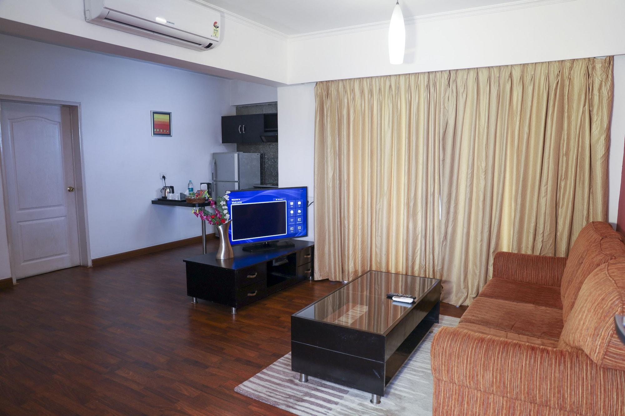 Royal Orchid Golden Suites Pune Exterior photo