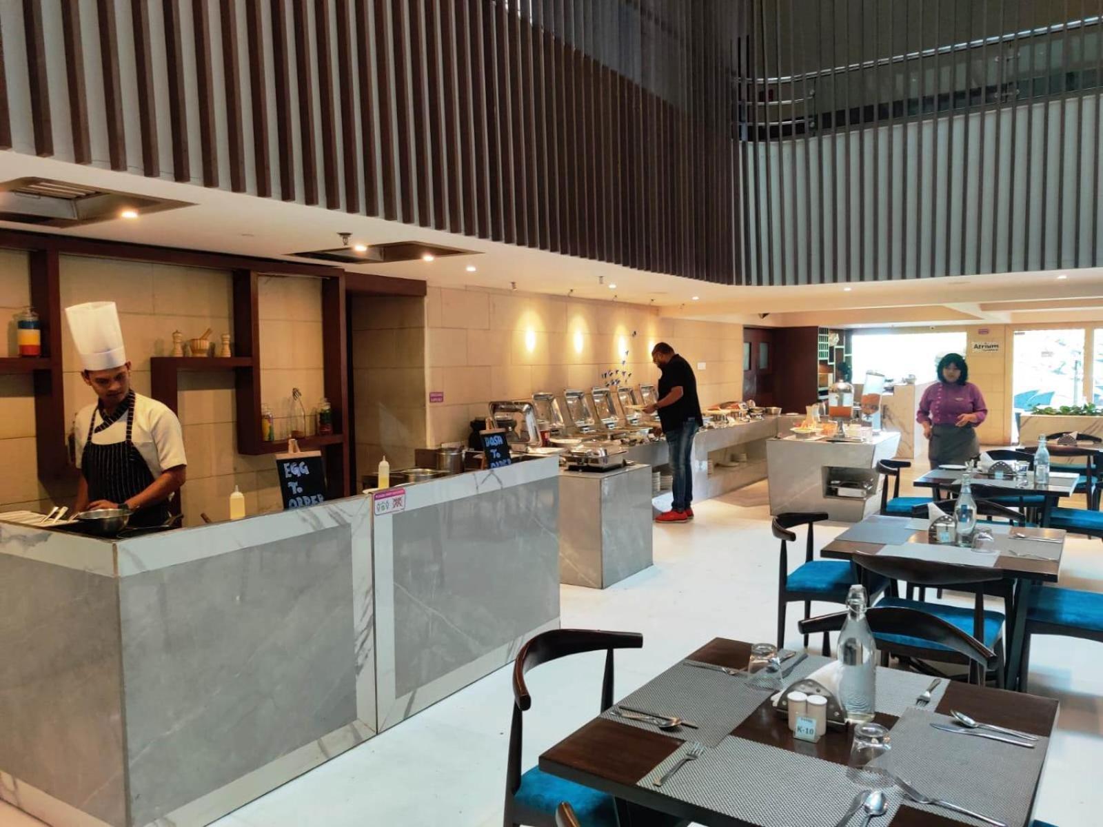 Royal Orchid Golden Suites Pune Exterior photo