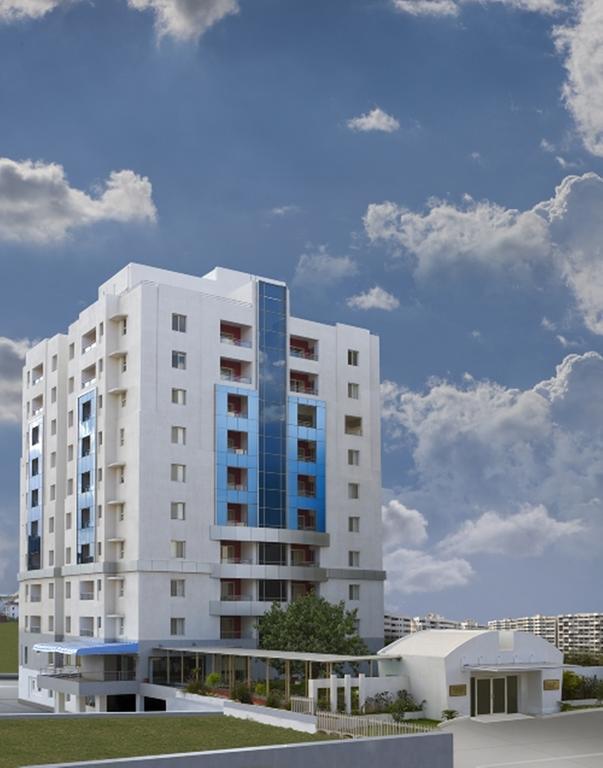 Royal Orchid Golden Suites Pune Exterior photo