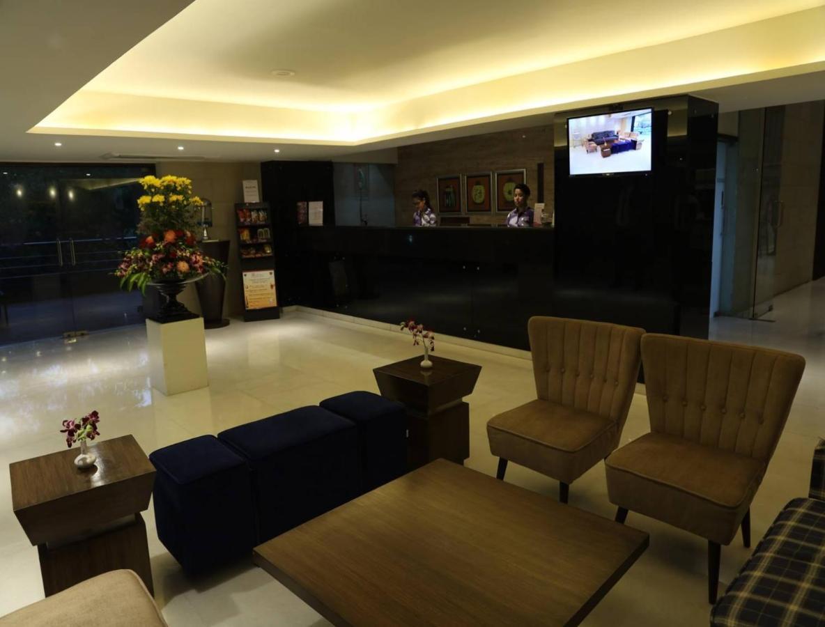 Royal Orchid Golden Suites Pune Exterior photo