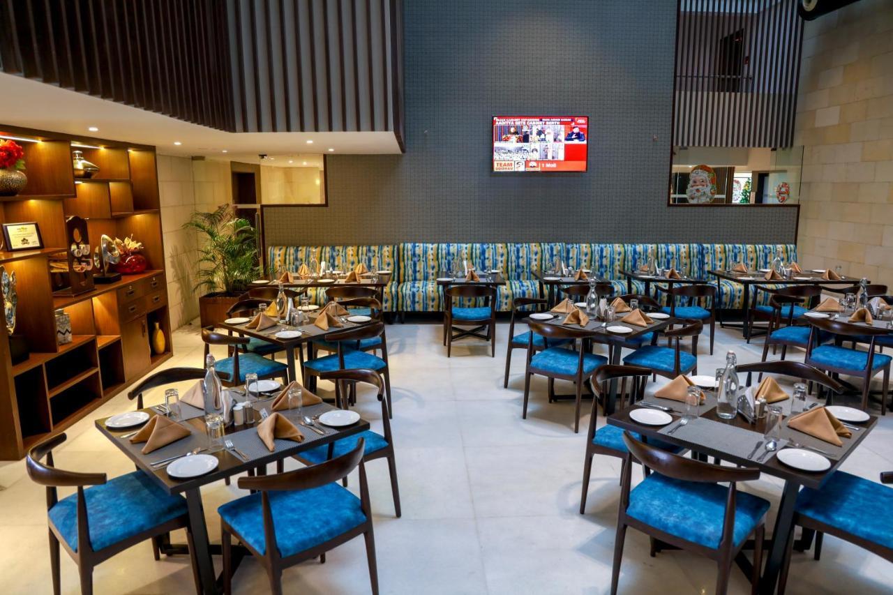 Royal Orchid Golden Suites Pune Exterior photo