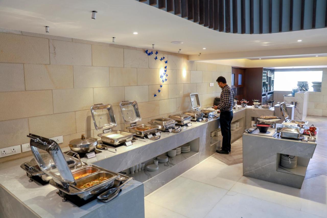 Royal Orchid Golden Suites Pune Exterior photo